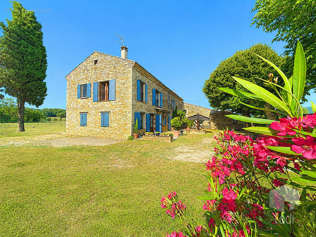Maison à CHAROLS