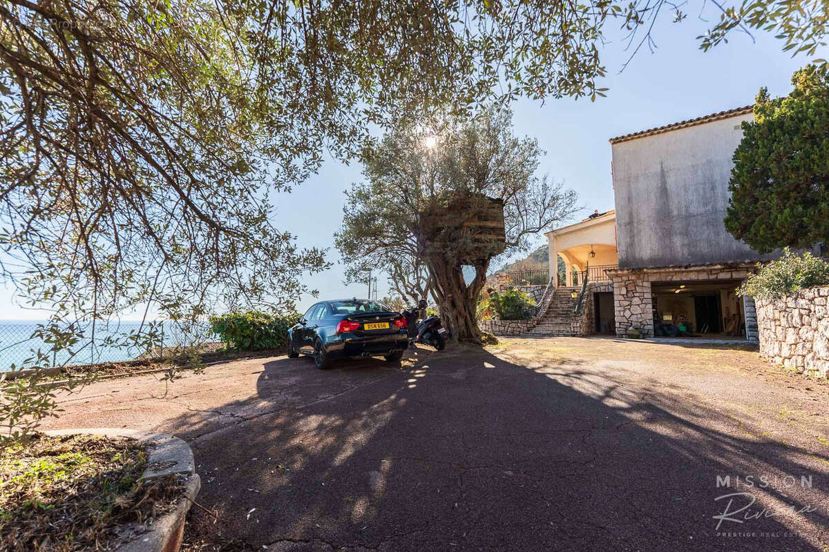 Villa provençale offrant une vue panoramique sur la mer à La Turbie, à 5 minutes de Monaco - photo 25