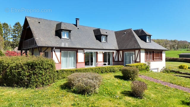 Maison à NEUFCHATEL-EN-BRAY