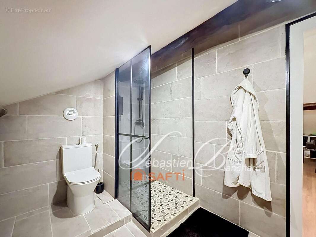 Maison 205 m² à Usinens  - photo 9