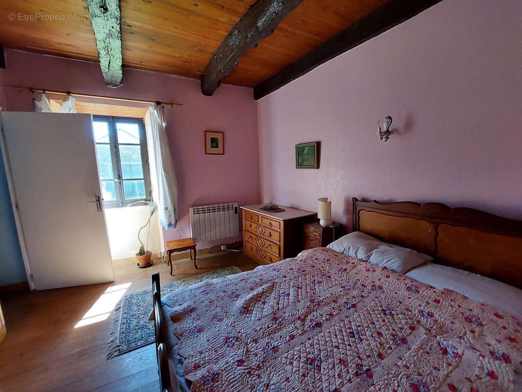 Maison à JOUQUEVIEL