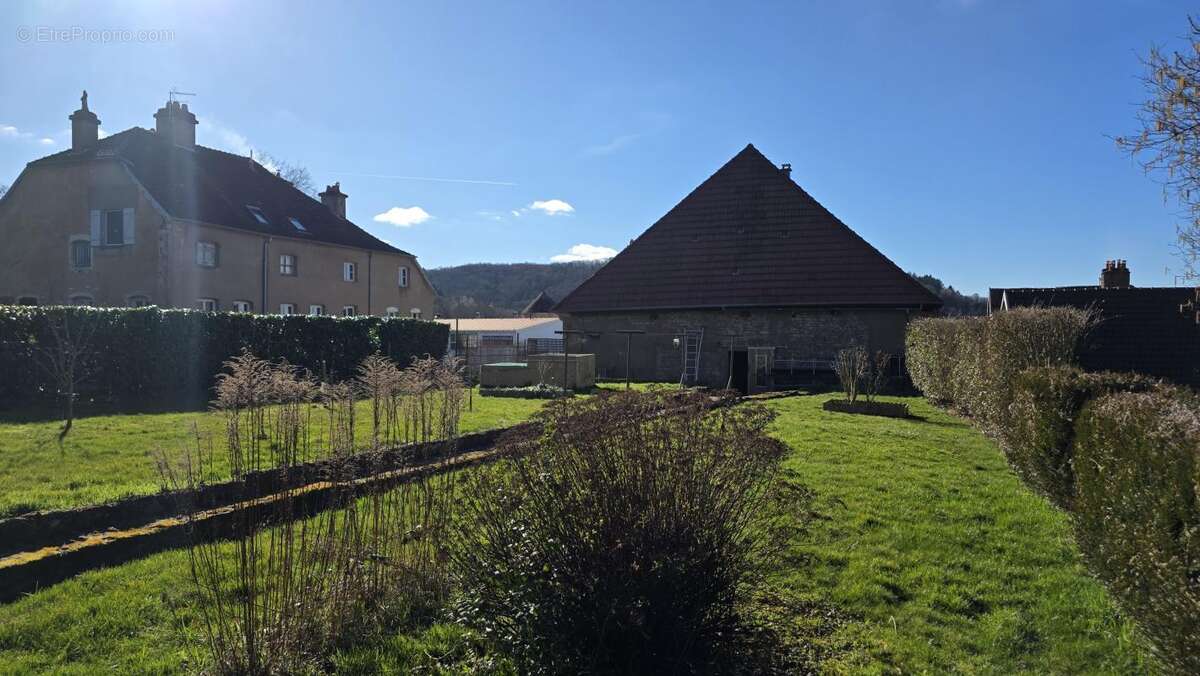 Maison à NAVENNE