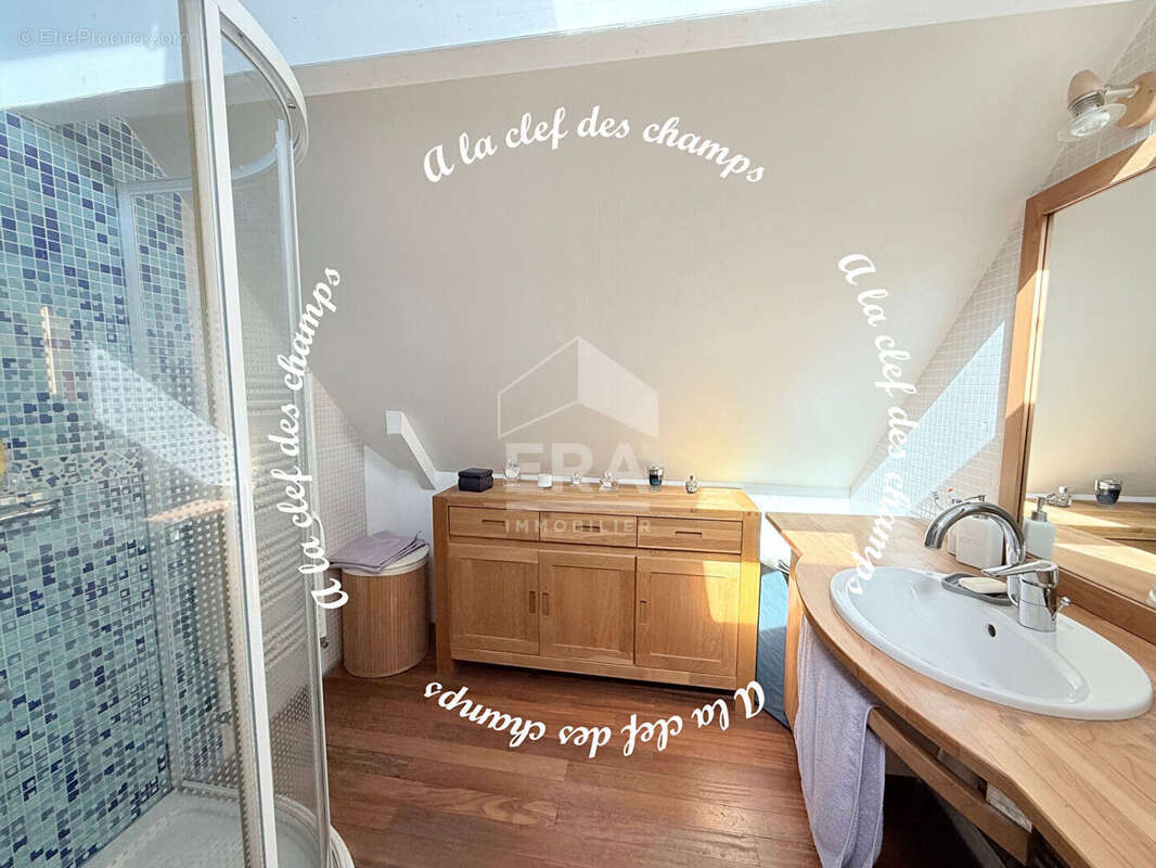 Maison à BURES-SUR-YVETTE