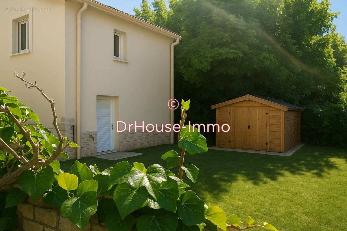 Maison à SAINT-VICTORET