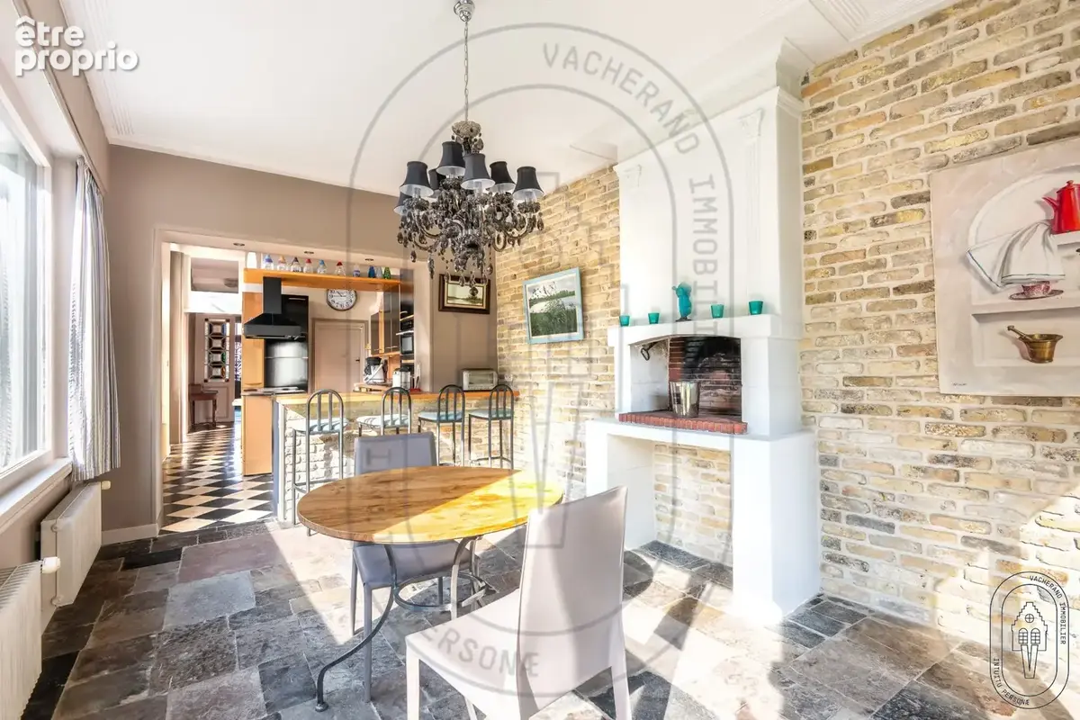 Maison 10 pièces 365 m² à vendre à Saint-Omer (62500) - photo 6