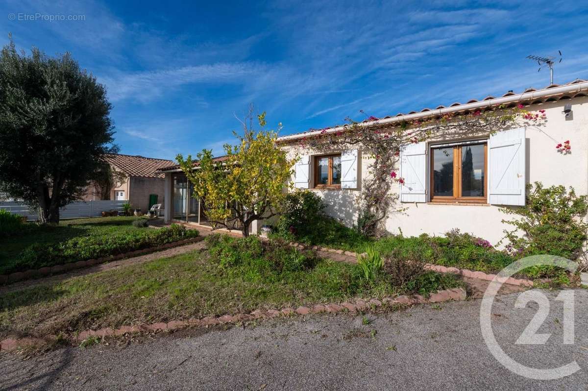 Maison à BORMES-LES-MIMOSAS