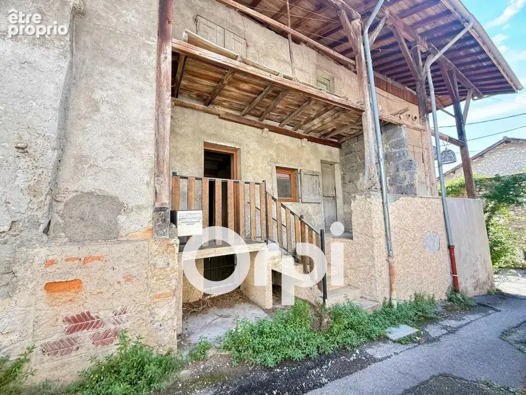 LUMBIN – Maison de ville de 114 m² à rénover - photo 3