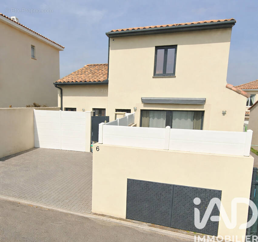 Photo 1 - Maison à RESTINCLIERES