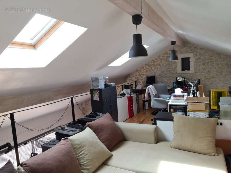 Maison à RUELLE-SUR-TOUVRE