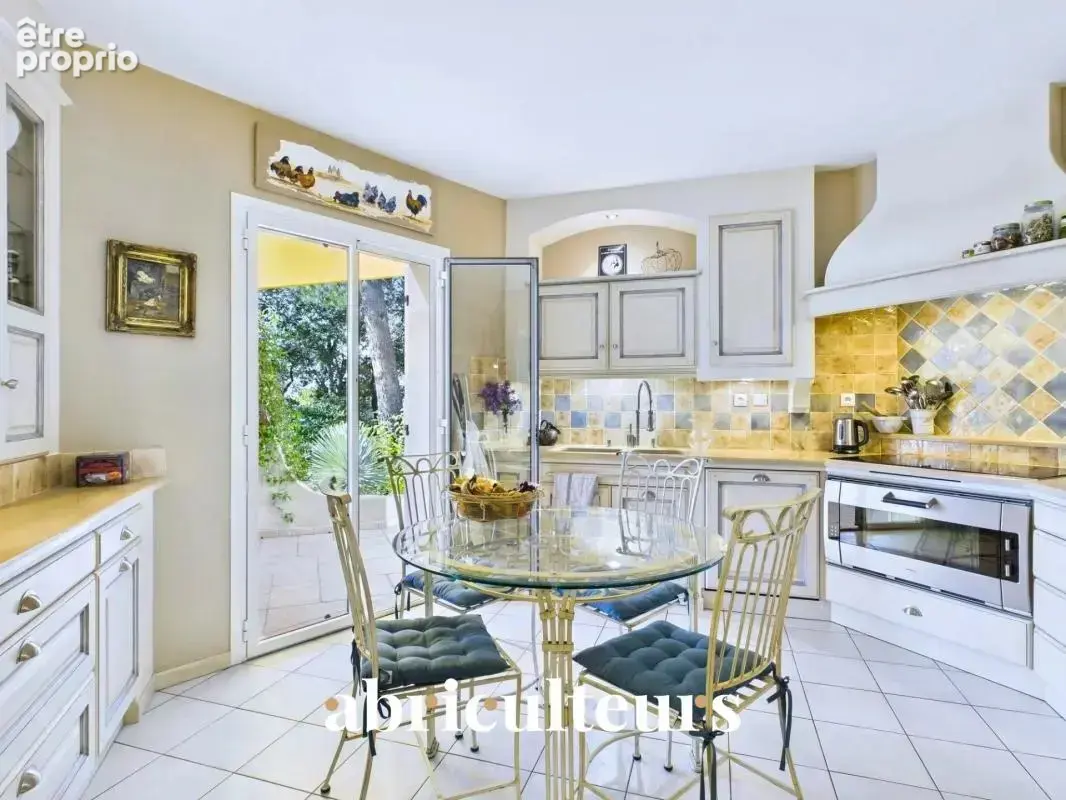 Villa rénovée de 155 m²  en vente au pied du Luberon à Cheval-Blanc (84460) - photo 11