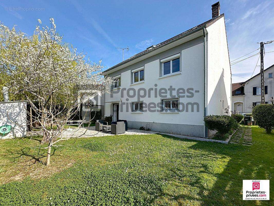 Maison à GRETZ-ARMAINVILLIERS