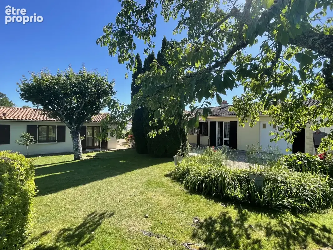 Exclusivité -  Coursac   Ensemble de deux maisons sur 2 600 m2 de terrain, à 15 min de Périgueux - photo 2