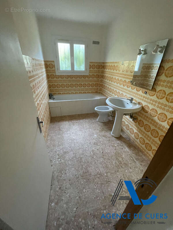 Maison à CARQUEIRANNE