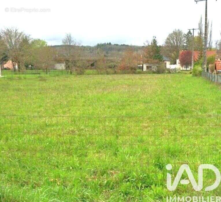 Photo 2 - Terrain à MANSAC