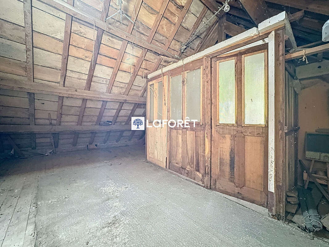 Maison à SAINTE-GENEVIEVE-SUR-ARGENCE