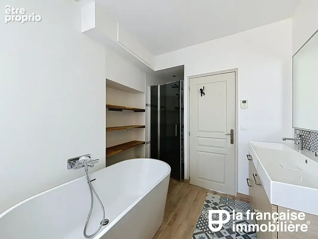 Appartement Rennes - Centre-ville - Les Halles -  5 pièces - 100.19 m² - Grenier - Ascenseur - exposition Sud-Ouest - garage en  - photo 13