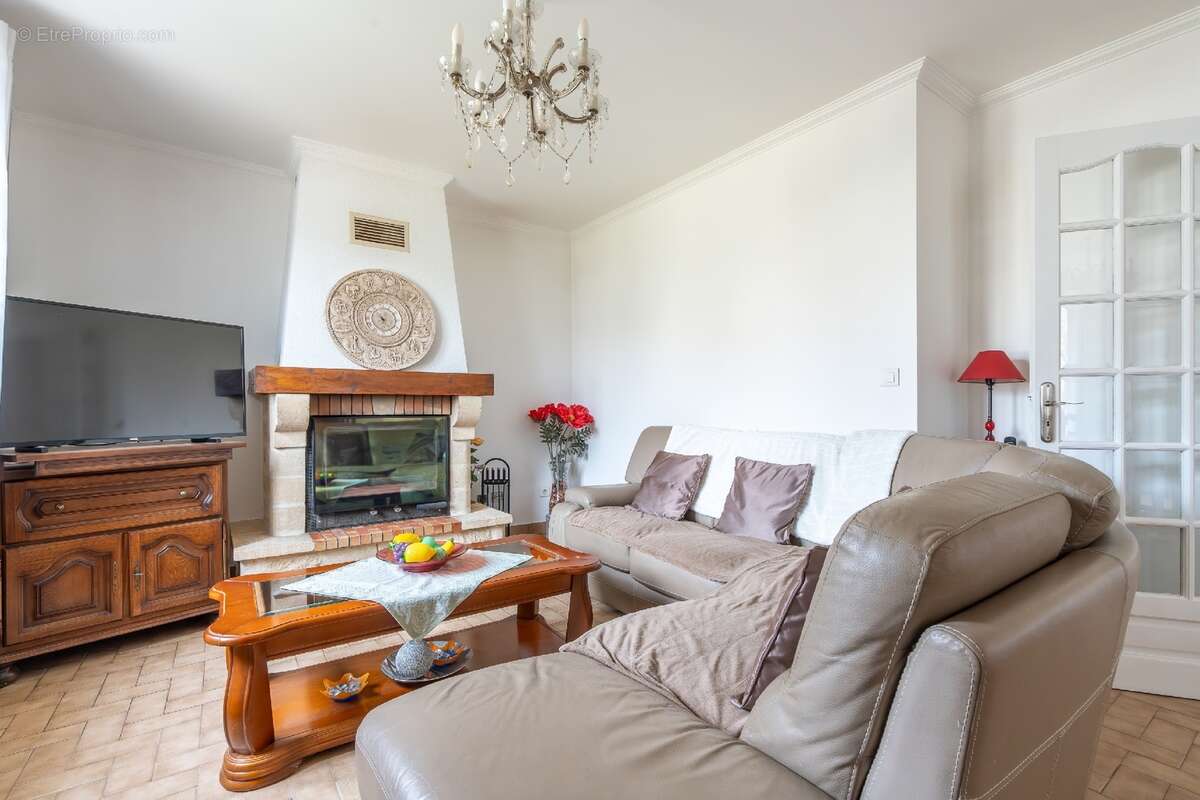 Maison 121 m² à Pontault-Combault  - photo 7