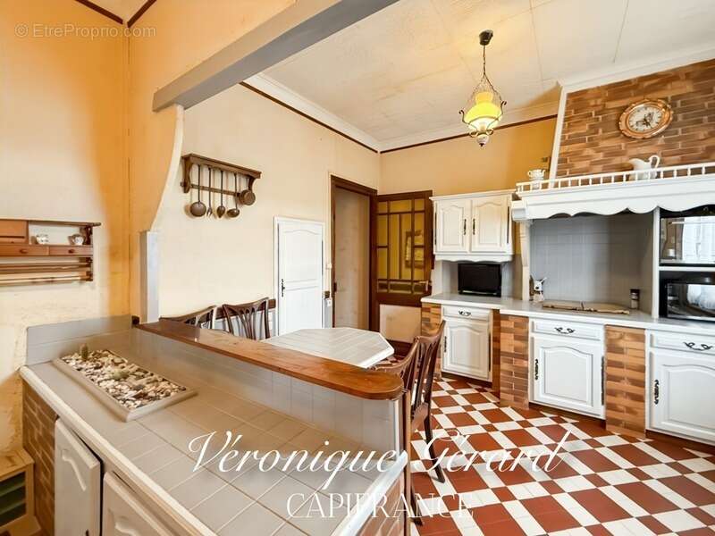 Maison à COUTRAS