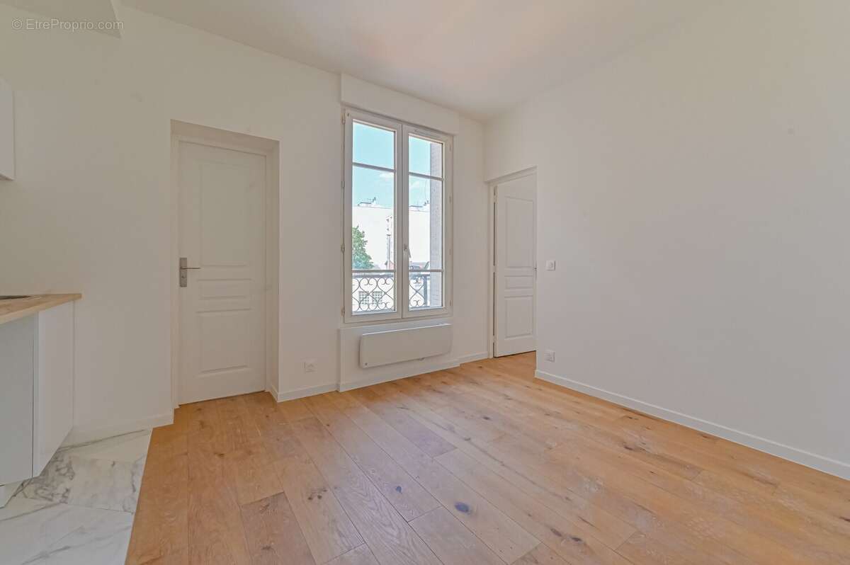VIS_4456 - Appartement à LES LILAS
