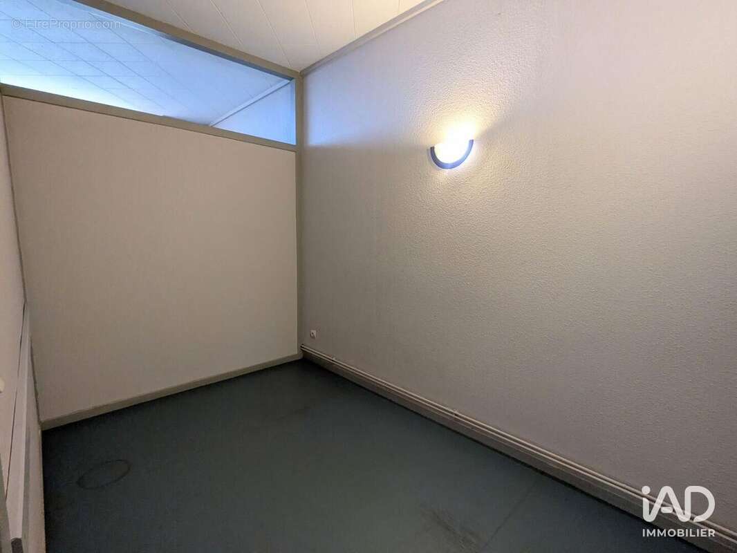 Photo 8 - Commerce à SAINT-ETIENNE