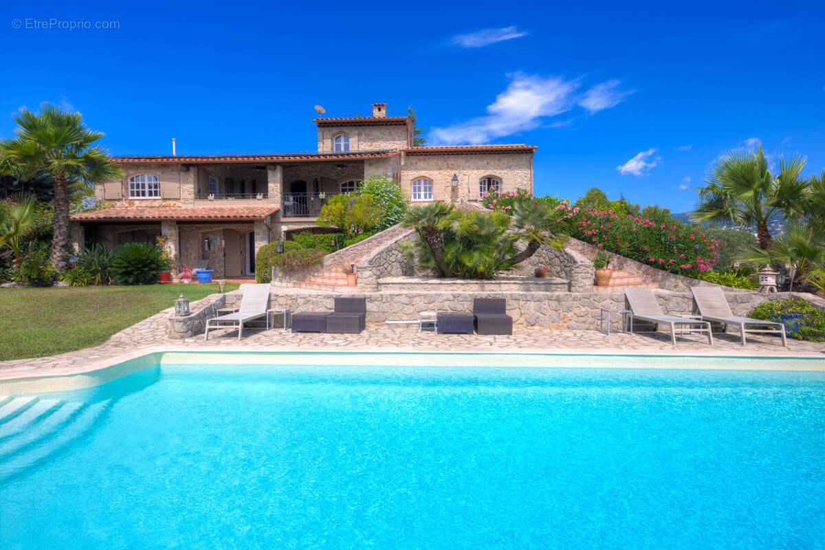 Maison à PEYMEINADE