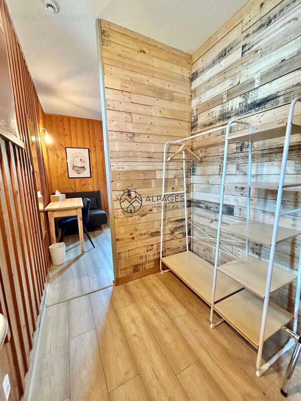 Commerce à RISTOLAS