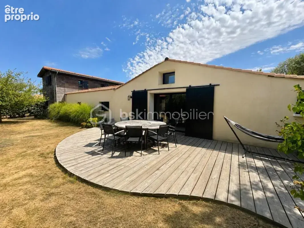 Maison familiale de caractère avec 6 chambres et piscine chauffée - photo 19