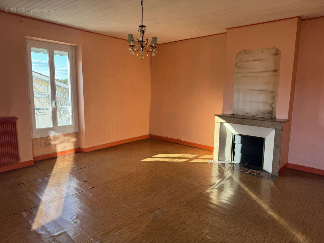 Maison à CASTELJALOUX