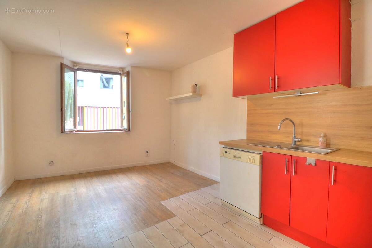 Appartement à VALLAURIS