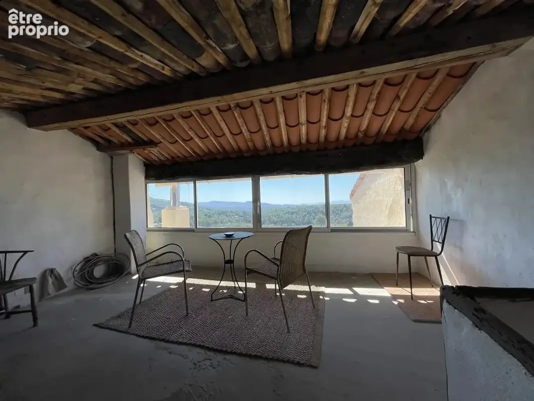 Exclusivité, Maison de village  avec vue panoramique à Callas - photo 11