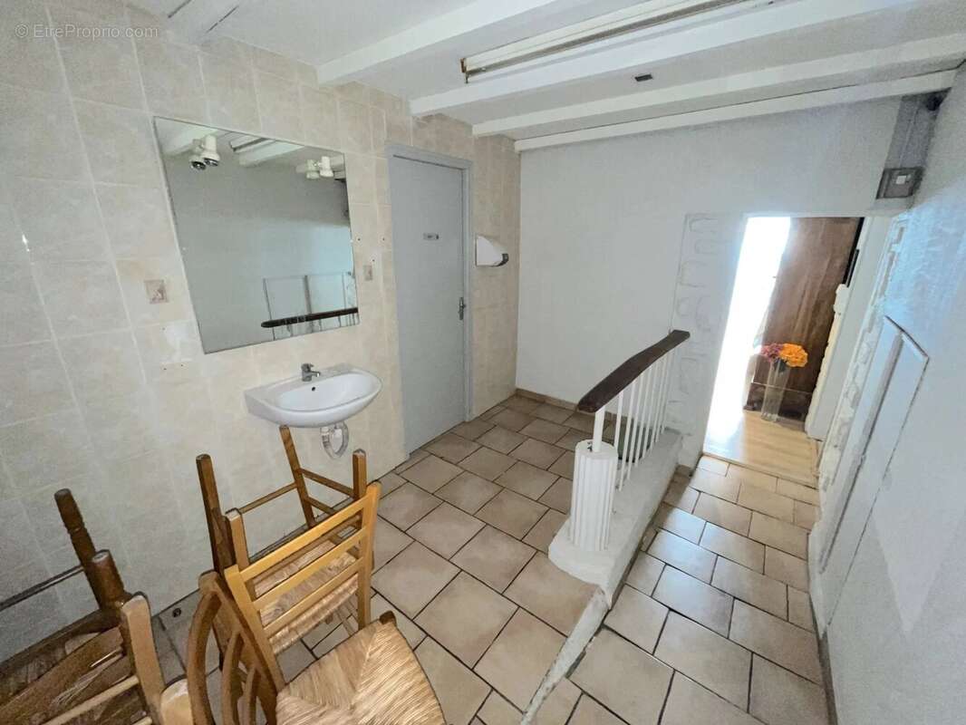 Opportunité d’Investissement Idéale au Cœur du Dynamique Ribérac - photo 16