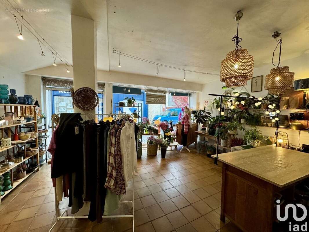 Photo 6 - Commerce à LARDY