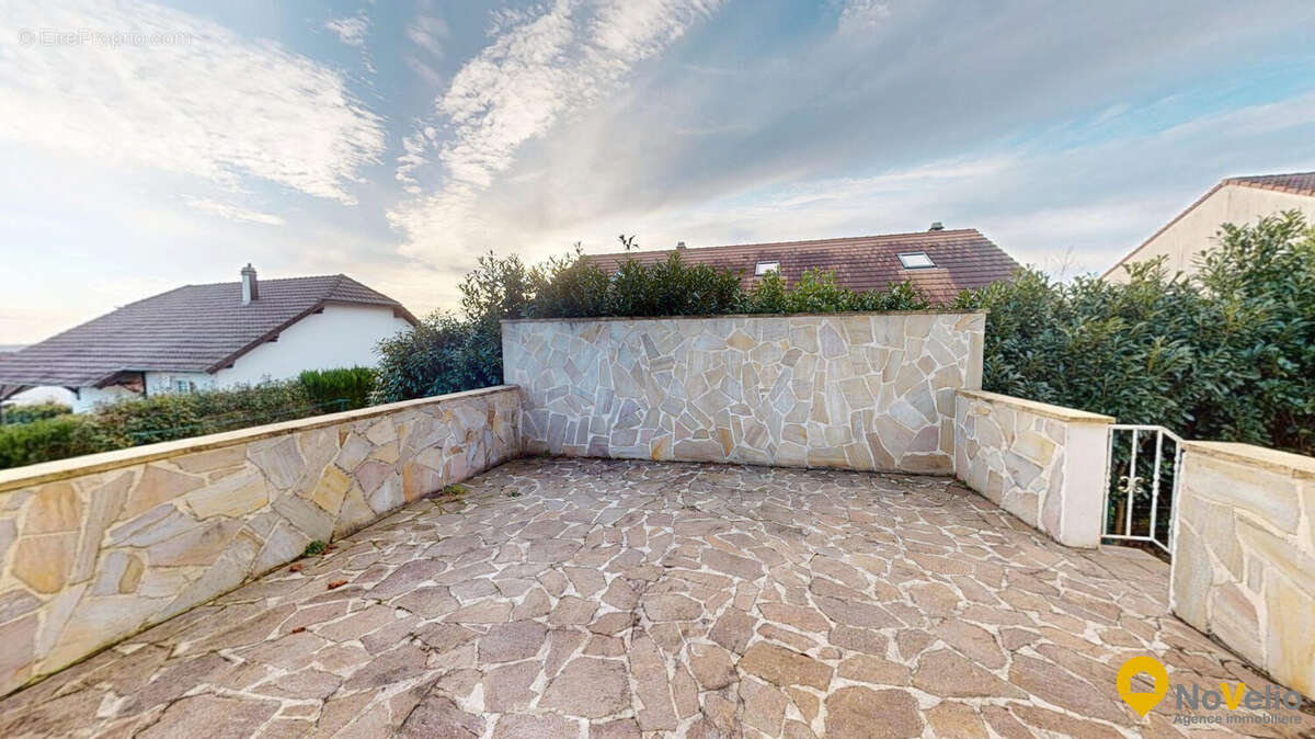 Maison à SEINGBOUSE