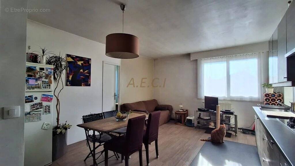 Appartement à COLOMBES