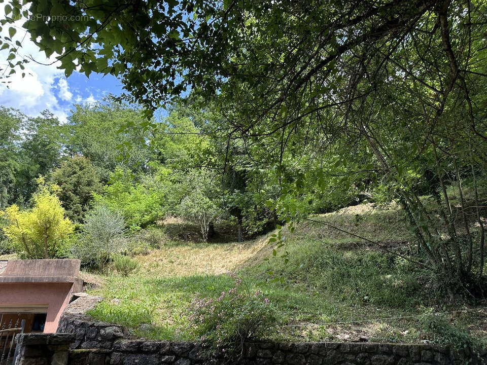 À vendre, moitié droite d’une magnifique maison de maître avec garage et jardin - photo 37