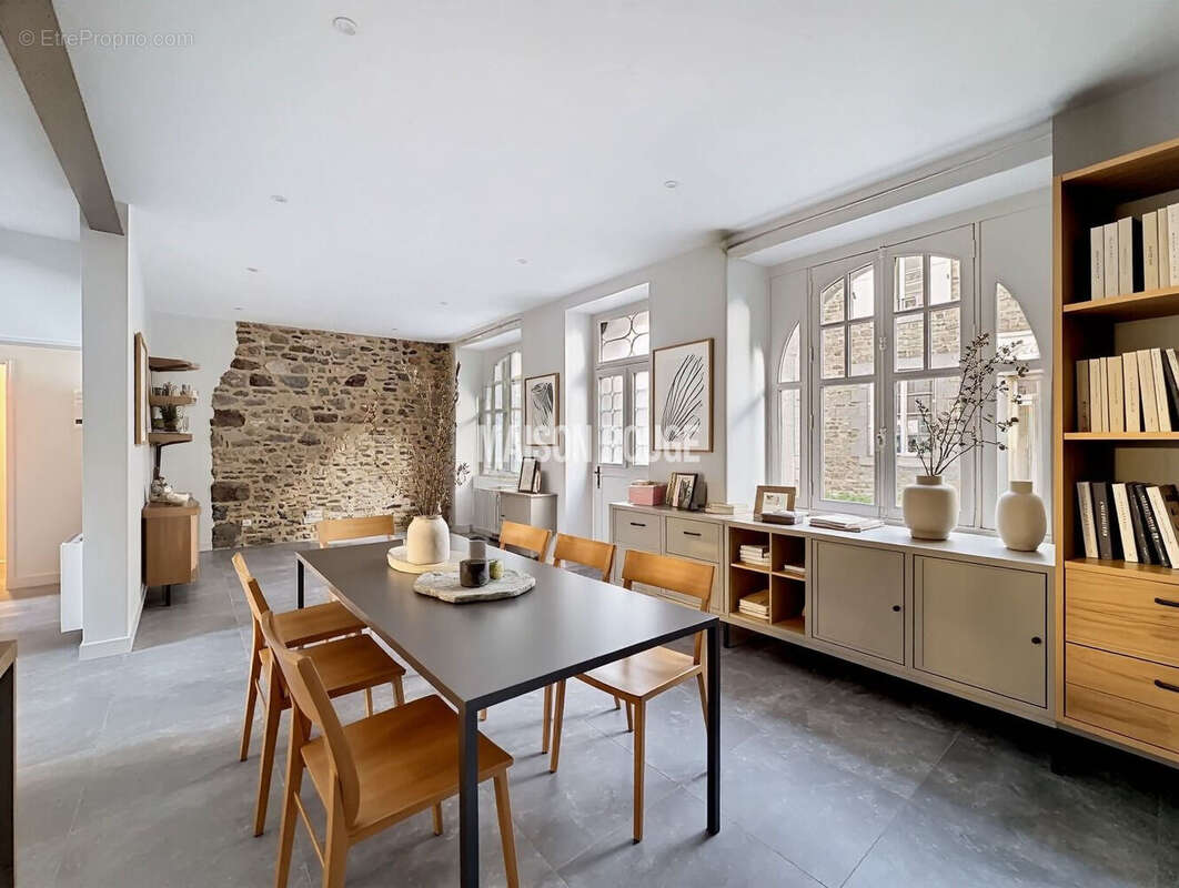 Maison à SAINT-SULIAC