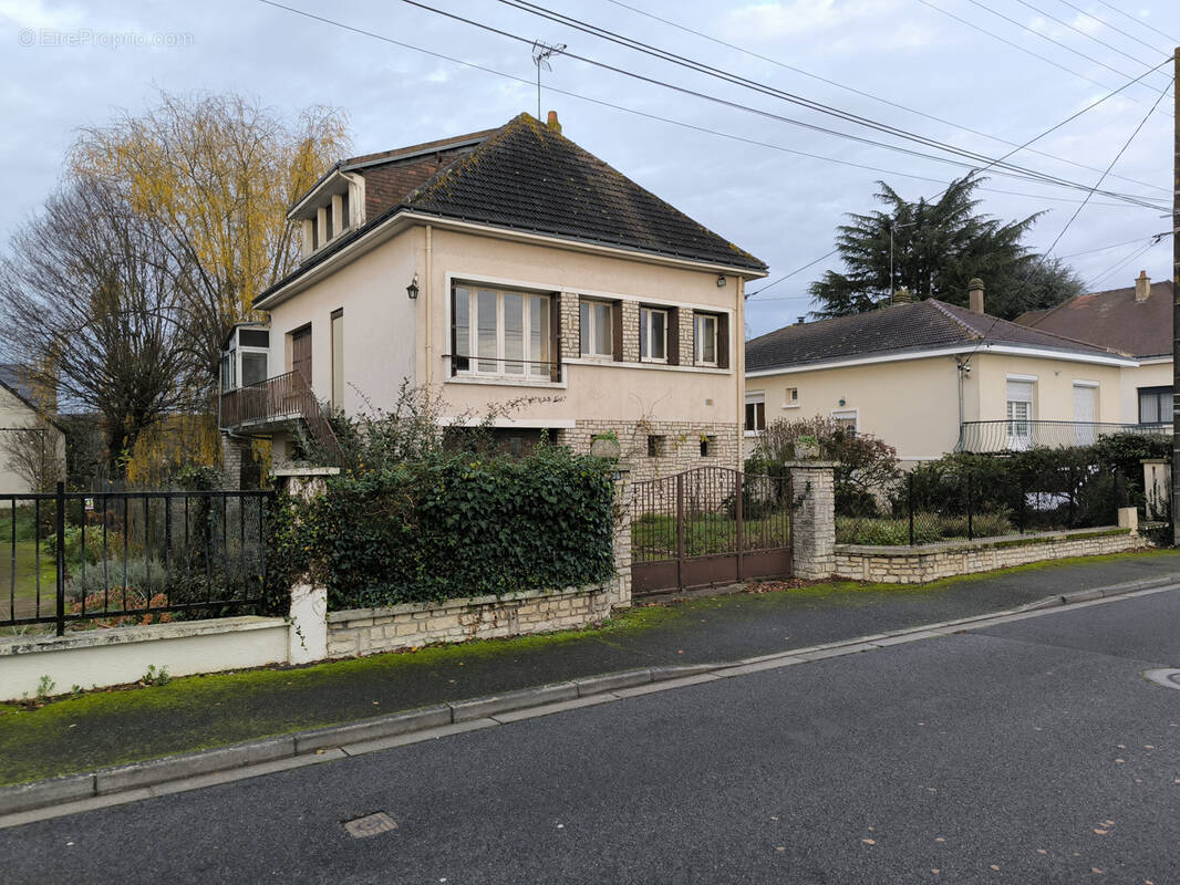 Maison à CHAMBRAY-LES-TOURS