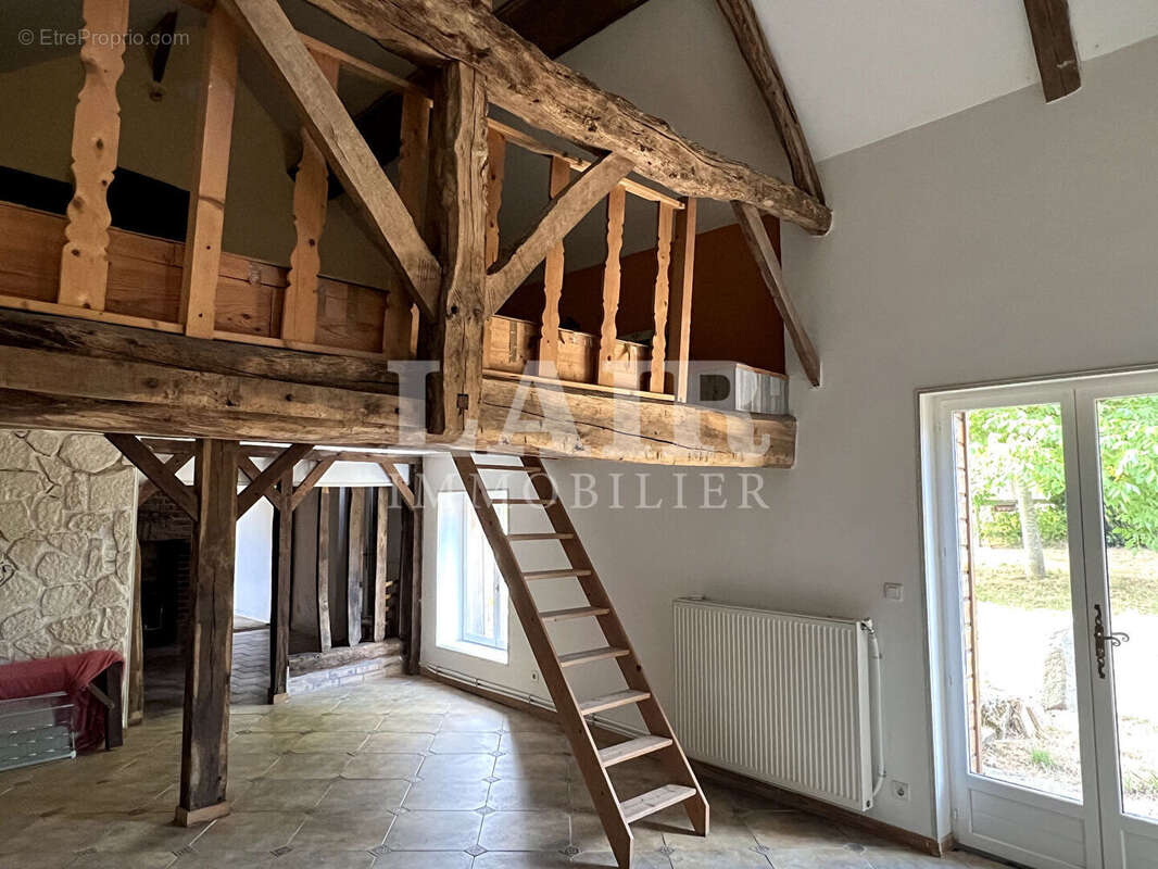 Maison Colombage, 3 minutes de Briouze sur 17598 m²  - Réf: E15547 - photo 4