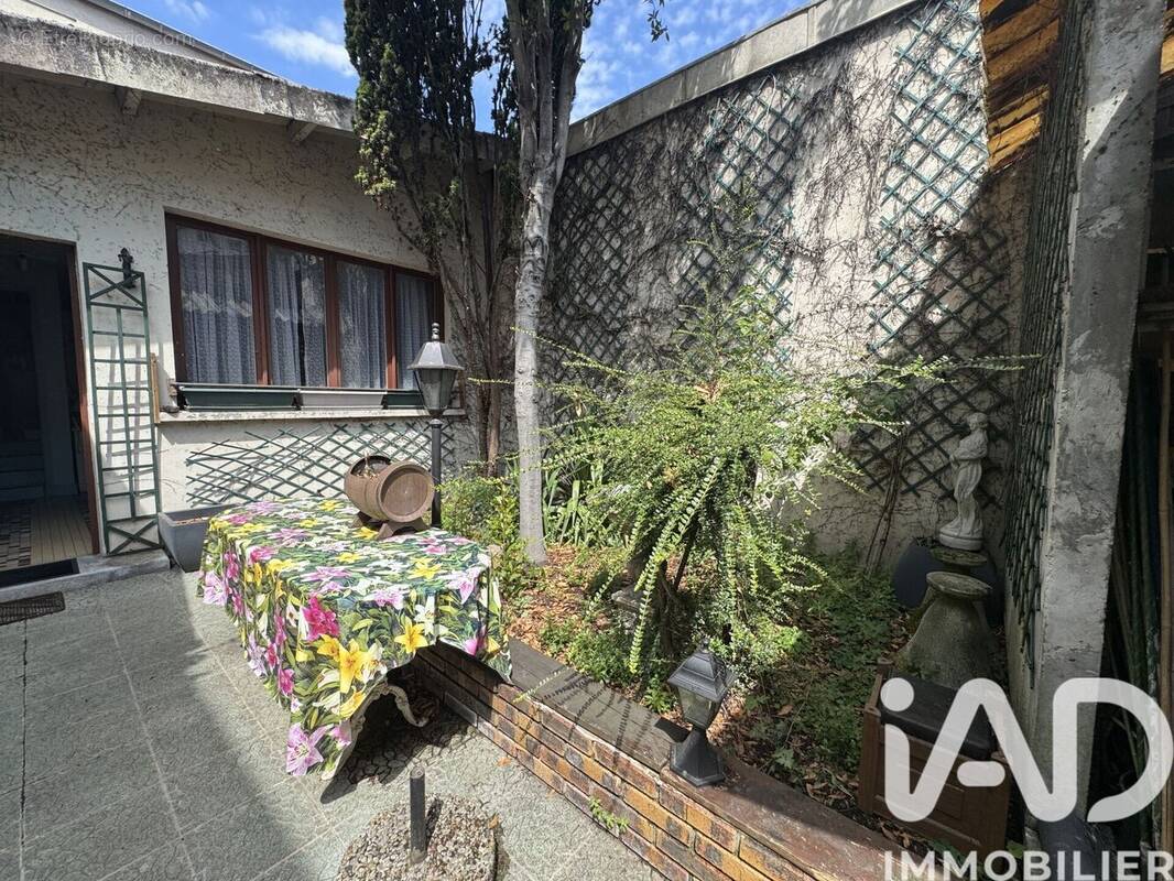 Photo 1 - Maison à MONTREUIL