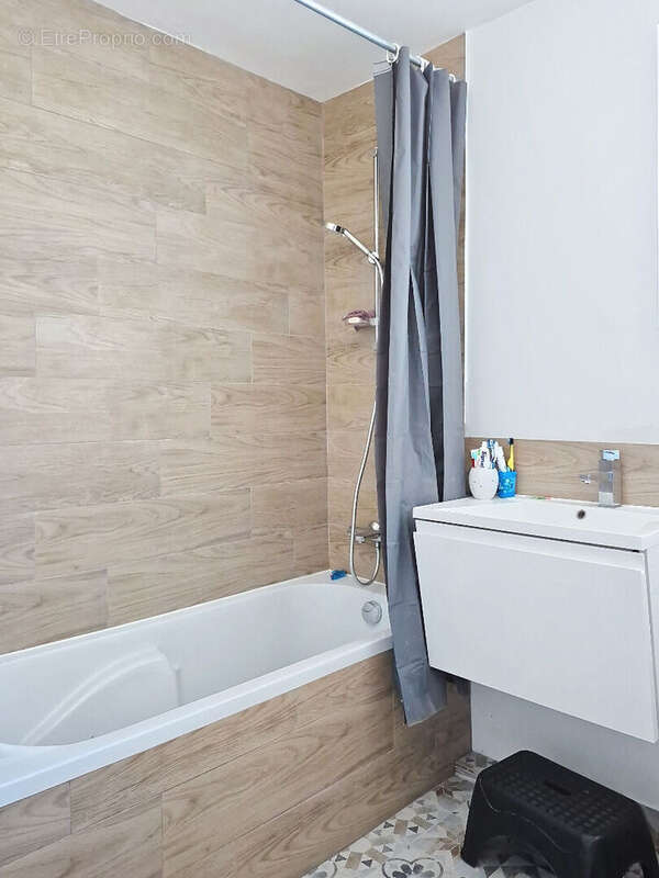 Maison à LE ROC-SAINT-ANDRE