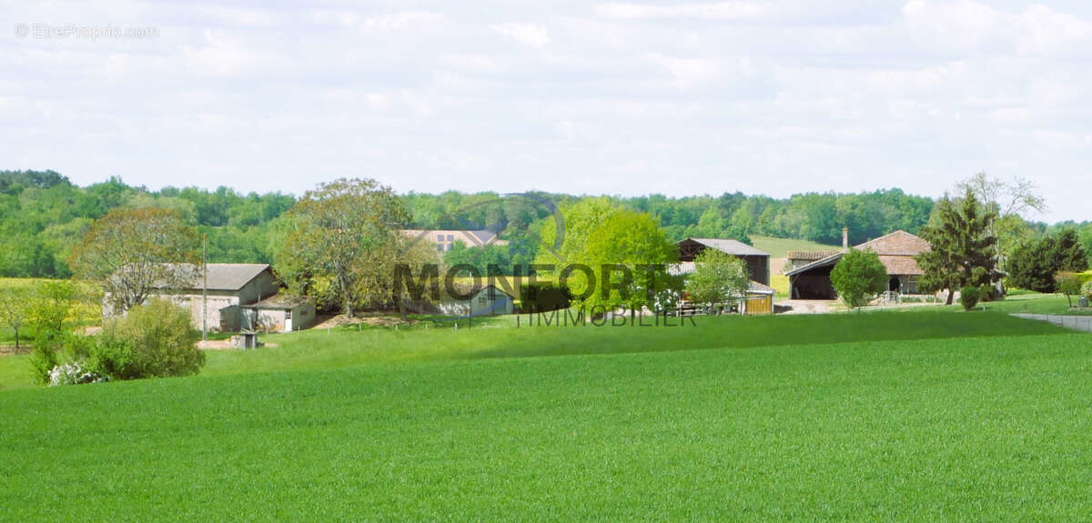 Ferme en pierre à rénover   dépendances, 1,5 ha de terrain et vue panoramique   idéal gîtes ou chambres d’hôte - photo 3