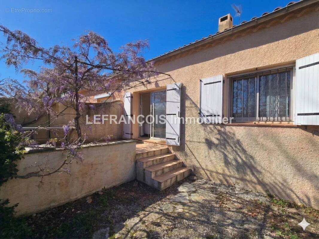 Maison à PEYMEINADE