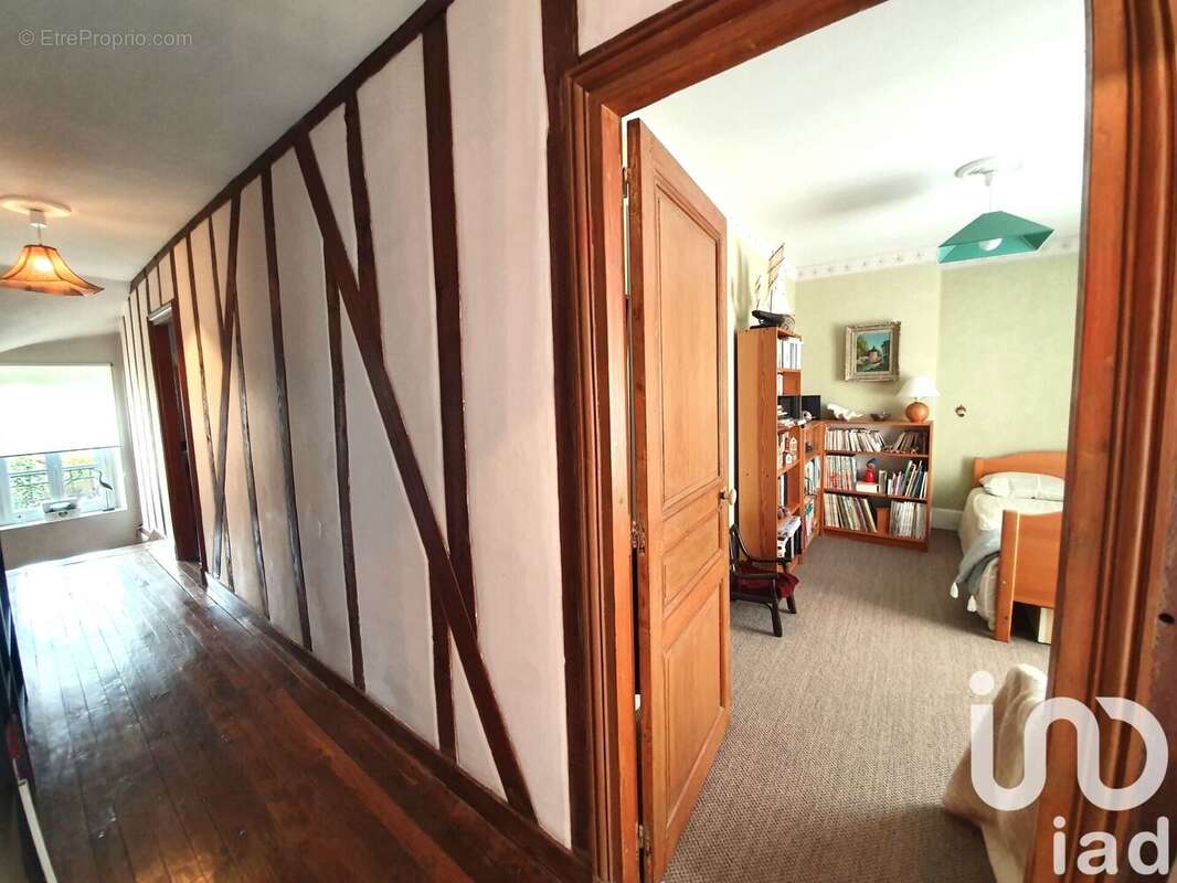 Photo 9 - Maison à QUINCY-VOISINS