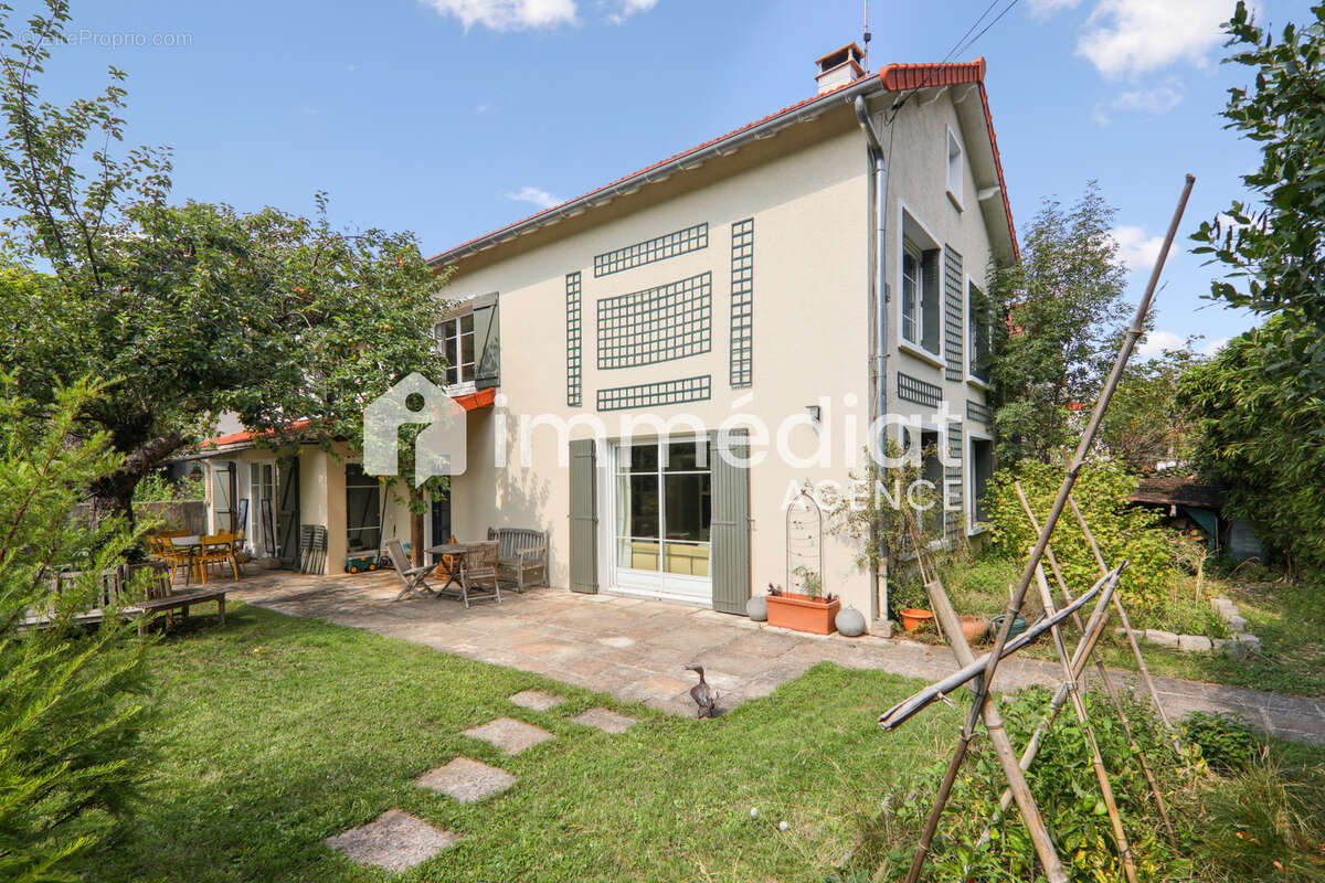 Maison à NANTERRE