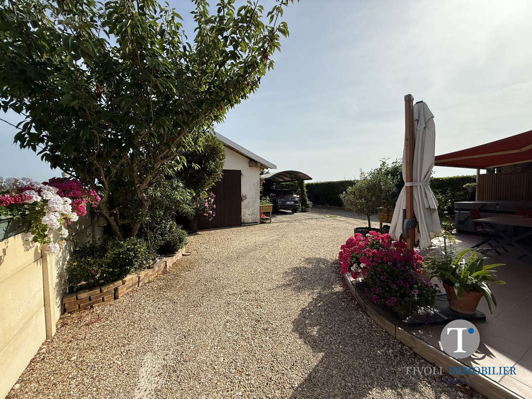 Maison à PAUILLAC