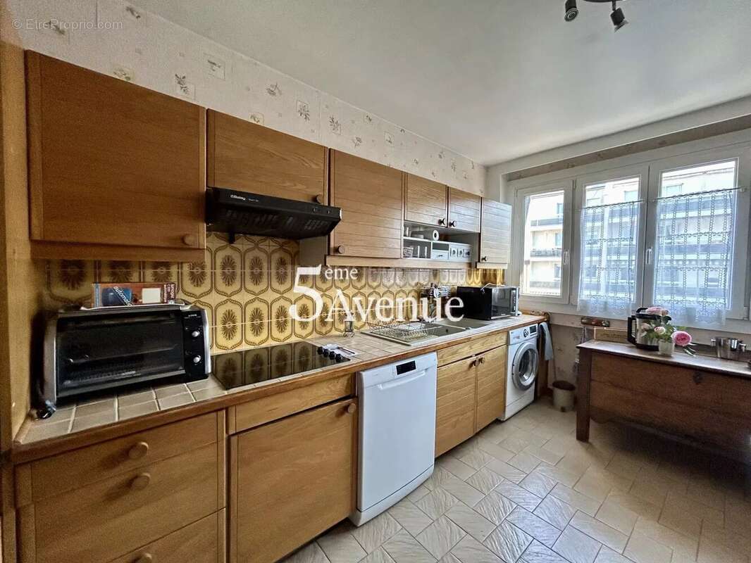 Appartement à SAINT-MAUR-DES-FOSSES