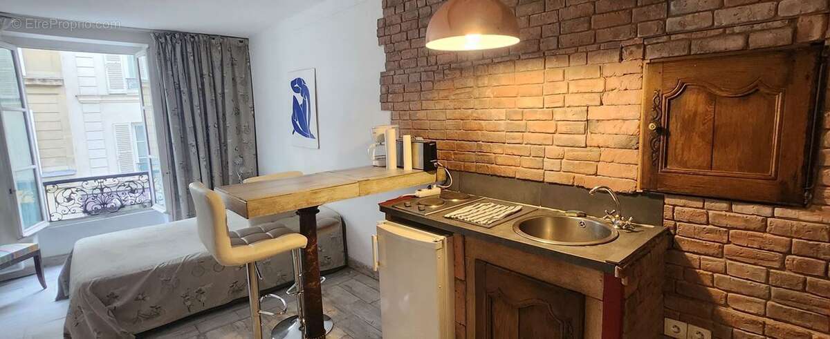 Appartement à PARIS-18E