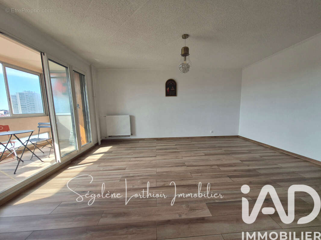 Photo 1 - Appartement à TOULON
