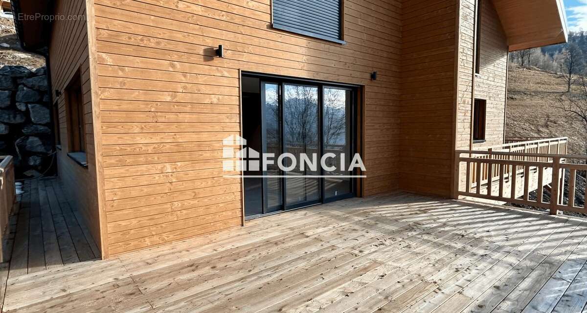 Appartement à SAINT-FRANCOIS-LONGCHAMP