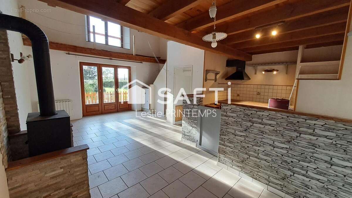 Photo 2 - Maison à LE BUSSEAU